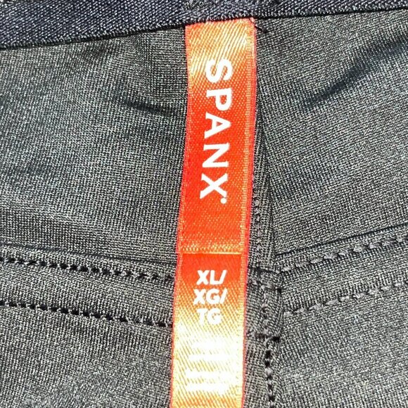 SPANX Black Vegan Faux Leather Pull On 5 Pocket Cropped Jeans  NWOT  Size XL - Picture 6 of 10